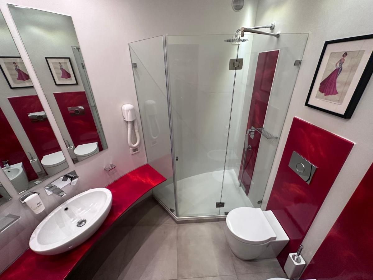 New! Bellissimo Palazzofranchi Pantheon Apartment Rome Luaran gambar
