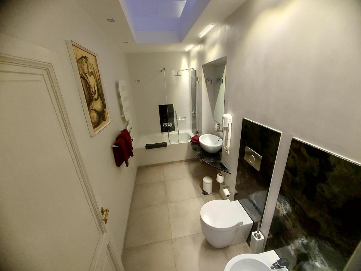 New! Bellissimo Palazzofranchi Pantheon Apartment Rome Luaran gambar