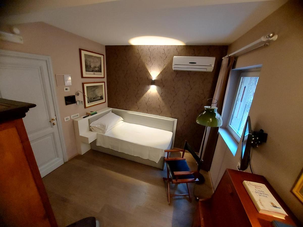 New! Bellissimo Palazzofranchi Pantheon Apartment Rome Luaran gambar